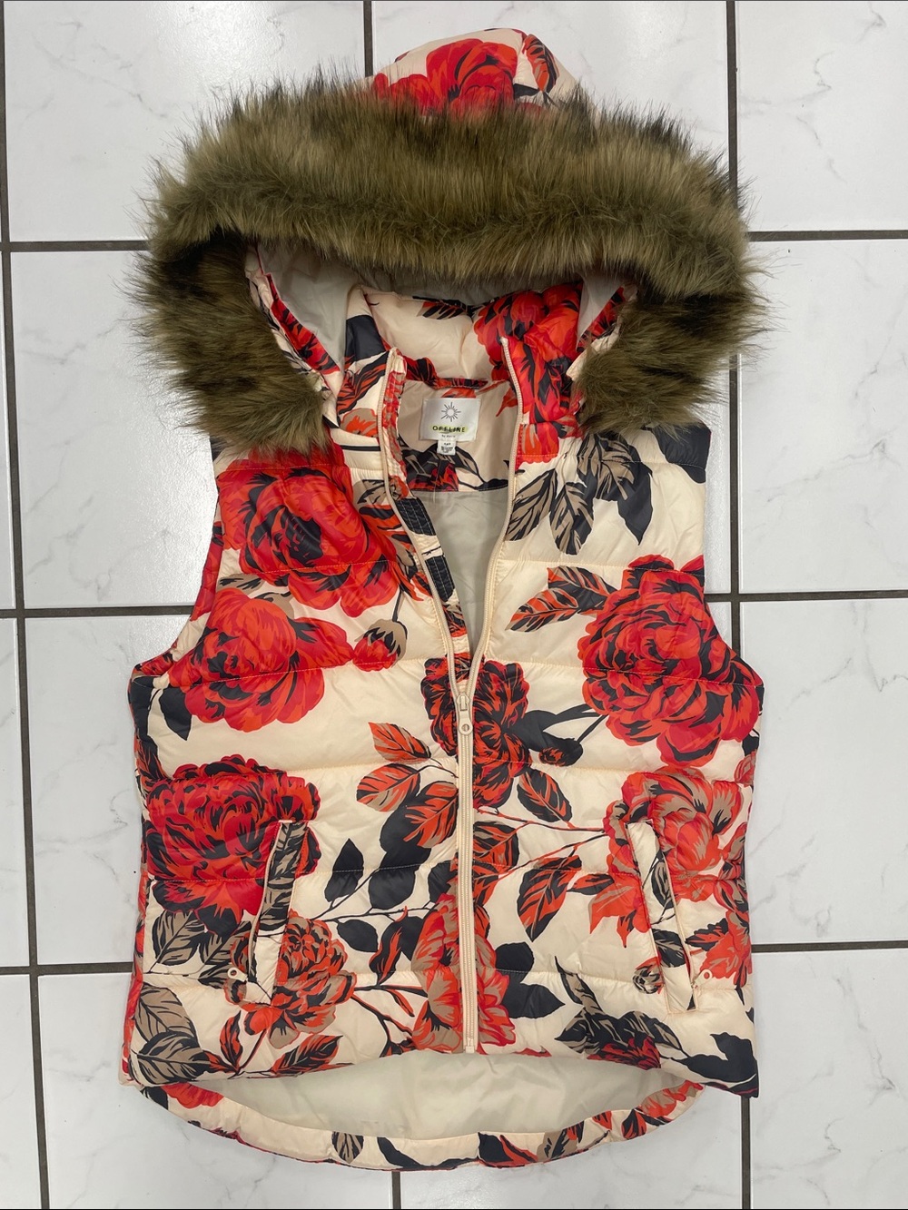 Offline by Aerie Women’s Floral-Print Puffer Vest with Faux Fur Hood Size Medium